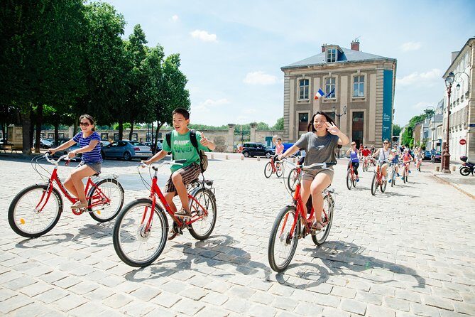 Small Group VIP Versailles Bike Tour from Paris with King's Apartments Access - Grand Canal pause: great views, not a long stay