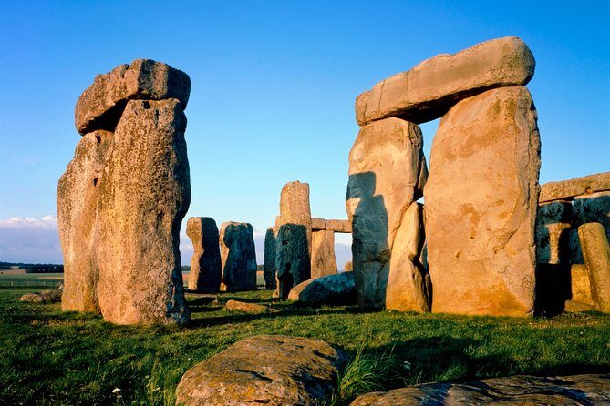 Stonehenge & Bath Private Car Tour from London - Bath’s photo loop: bridges, crescents, and Roman-to-Georgian contrasts