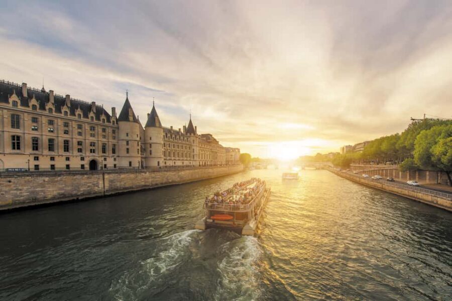 The Paris Pass®: 40+ Attractions Including Eiffel Tower - The Paris Museum Pass upgrade: Louvre, Versailles, and the real skip-line advantage
