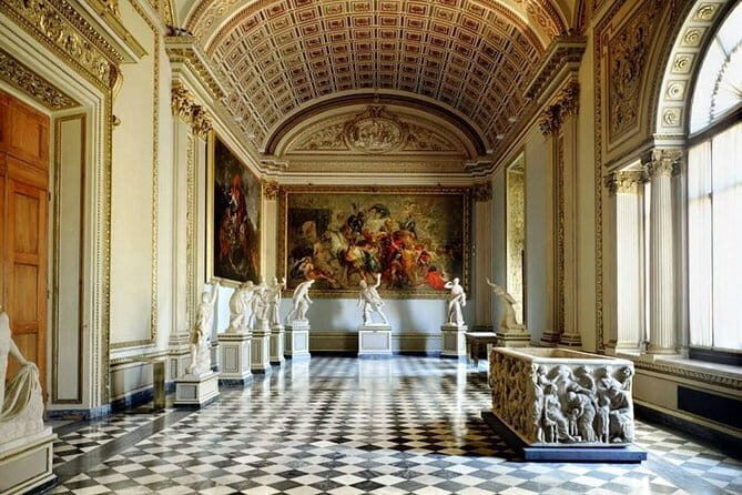 The Uffizi discovery tour with your private guide in Florence - A Uffizi private discovery tour that keeps the day sane