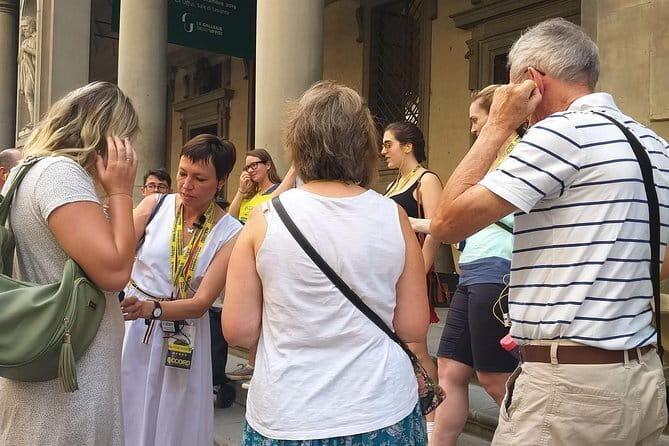 The Uffizi discovery tour with your private guide in Florence - Where to meet at the Uffizi (and how pickup works)