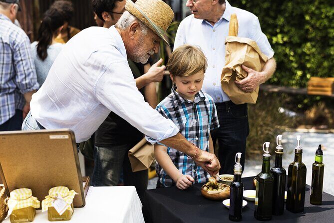 The Vatican Market Experience: 10 Tasting & Cooking Class - The guide experience: why people remember this one