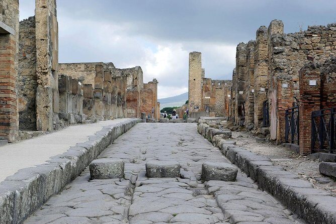 Tour of Mt. Vesuvius+Sorrento+Pompeii (Full Day) - Day-of logistics that can make or break it