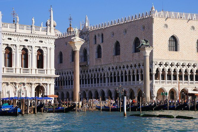 Tour of Venice in Doge's Palace and St Mark's Basilica - Guide quality, earphones, and how to make sound work