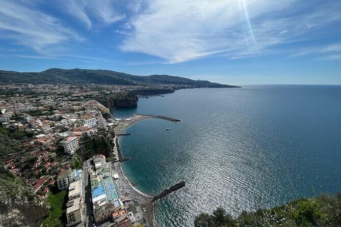 Transfer from Naples to Positano/Sorrento via Pompeii or vice versa - Should you book this Naples–Pompeii–Amalfi transfer?