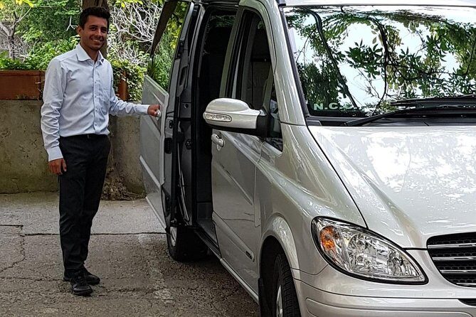 Transfer Naples to Sorrento with stop to visit Pompeii ruins - What the driver actually adds: timing help, luggage care, and local pointers
