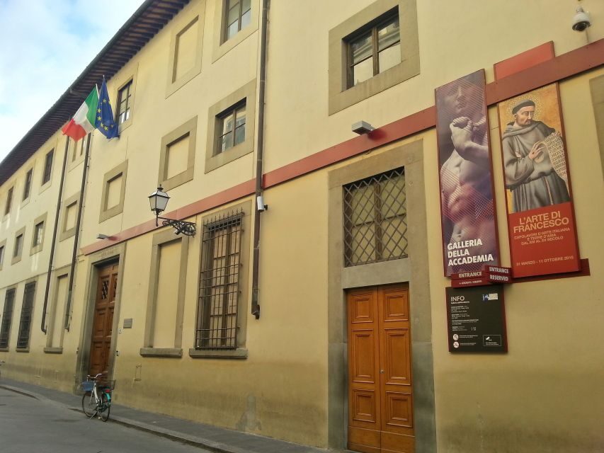 Uffizi and Accademia: Independent Visit with Audio Guide - Uffizi Gallery: Vasari’s building and the Renaissance hits you can actually find