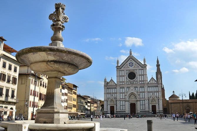 Uffizi Gallery: Entry tickets + audio guide - If you add a live guide: meet under Giotto, listen closely
