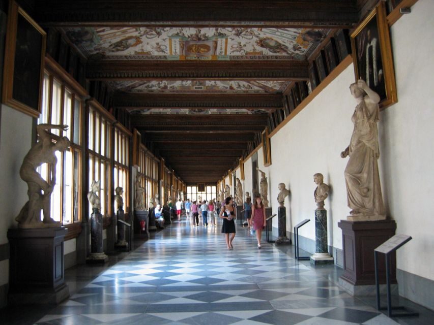 Uffizi Gallery: Guided Tour with Skip-the-Line Entry - Small-Group Pace and Headphones: Touring Without the Crowd Crush