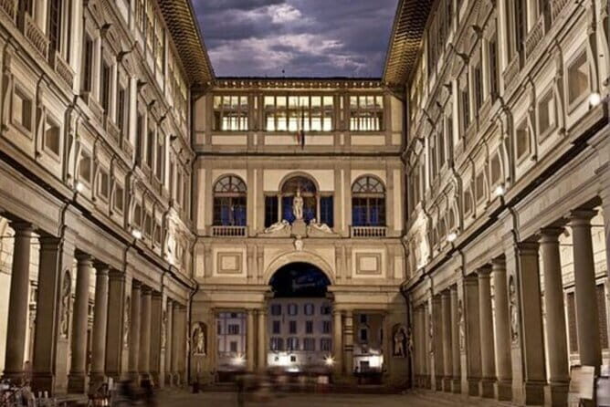 Uffizi Gallery: Small-Group Guided Tour - Entering at Piazzale degli Uffizi: meeting point and ticket reality