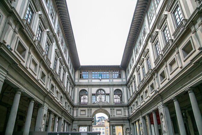 Uffizi Museum & Gallery Tour with Leonardo & Michelangelo Works - Piazza della Signoria Meet-Up and Timed Entry Flow