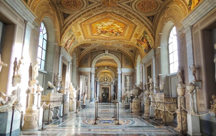 Vatican City: Early Morning Vatican Tour with Sistine Chapel - Skip-the-line Vatican Museums: why early morning is the real luxury