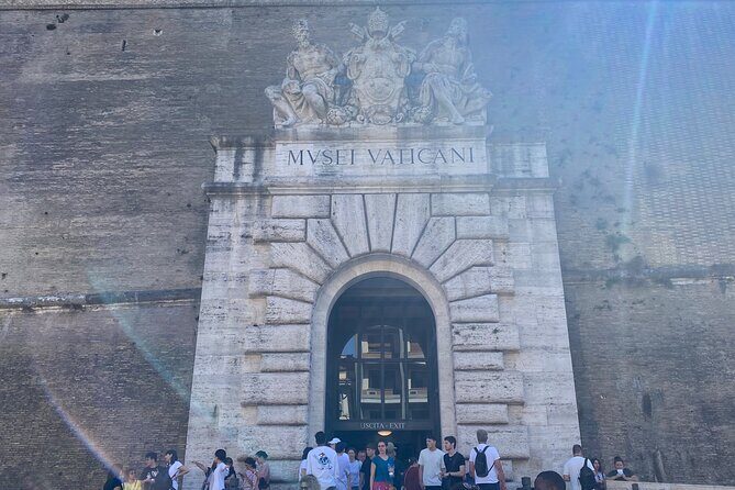 Vatican Early Tour: Museums & Sistine Chapel Guided Tour - Skip-the-line access: what it really changes