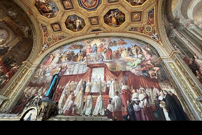Vatican Museums and Sistine Chapel Tour with official Local Guide - Vatican Museums highlights: tapestries, maps, Greek cross hall, and courtyards