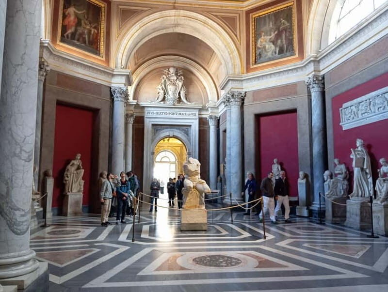 Vatican Museums, Sistine Chapel & Basilica - The museum galleries you actually want to see: tapestries and maps