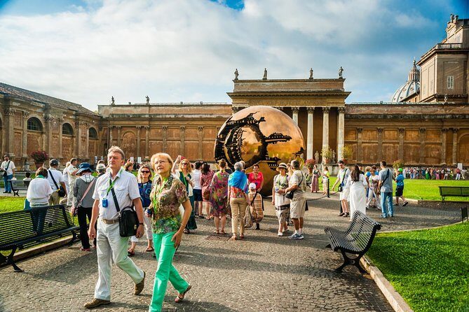 Vatican Papal Audience and Sistine Chapel Skip the Line Tour - St. Peter’s Square: what you’re actually doing for those two hours