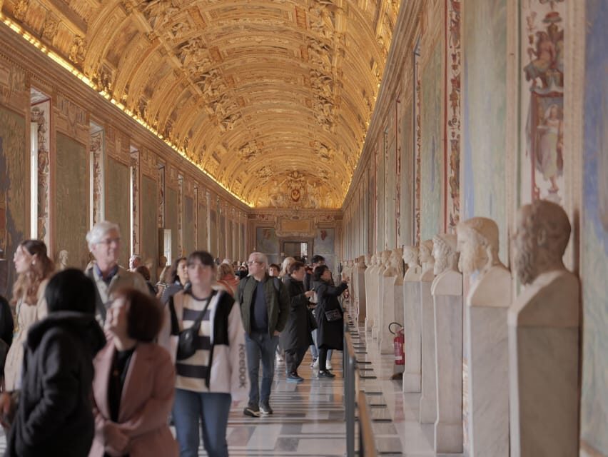 Vatican Private Tour with Skip-the-Line & Expert Guide - Meeting at bar Da Paolo: start clean, start on time
