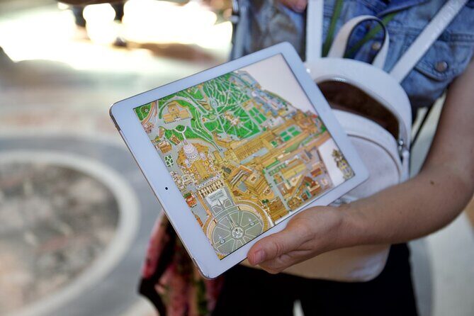 Vatican & St Peter's Basilica Tour: Unlock the Wonders - Guides and headsets: why the narration changes everything