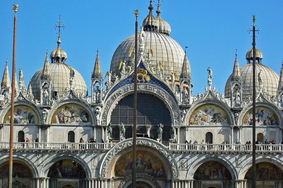 Venice: Doge's Palace and Basilica Skip-the-Line Guided Tour - St Mark’s Square: architecture you can read like a map