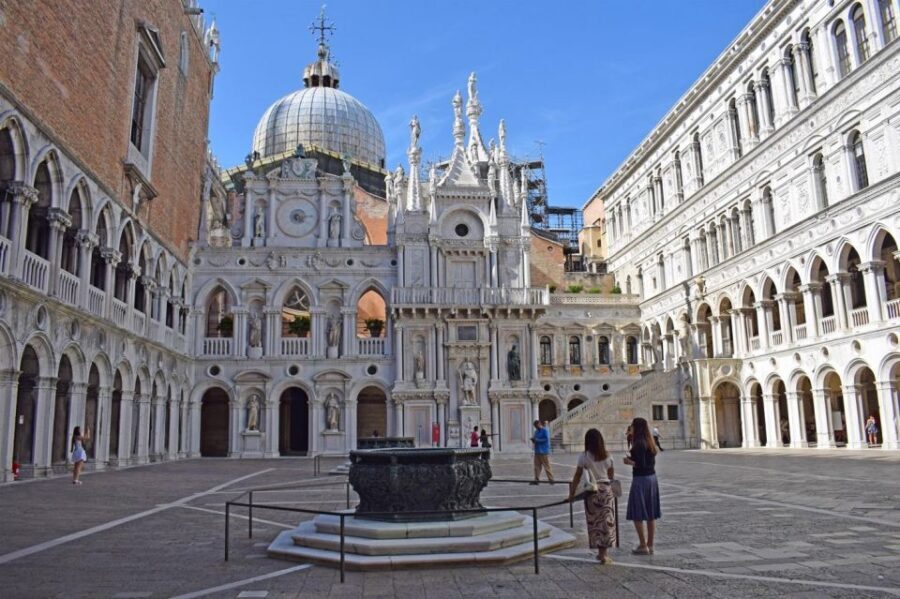 Venice: St. Mark's Basilica, Doge's Palace and Glass Factory - St. Mark’s Basilica: mosaics, architecture, and the 15–20 minute reality