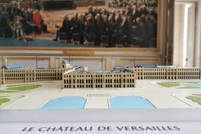 Versailles and Chartres Private Day Tour from Paris - Chartres Cathedral in 45 minutes: seeing the point fast