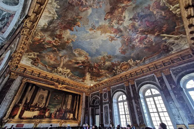 Versailles and Chartres Private Day Tour from Paris - Chartres town orientation: a guided reset after the big sights