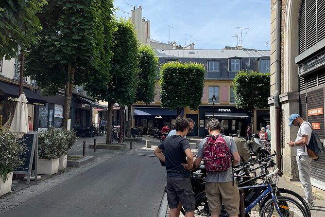 Versailles Full-Day Electric Bike Tour : Market, Picnic & Palace - Place du Marché Notre Dame: shop for lunch like locals do