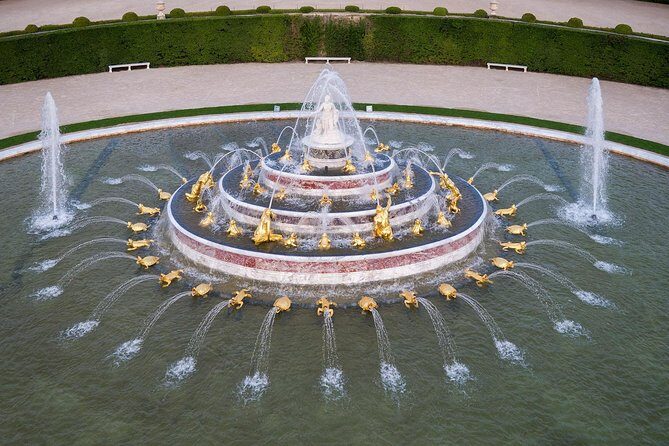 Versailles: Full Day Tour & Shuttle from Paris - Crowds, timing, and footwear: how to avoid a bad Versailles day