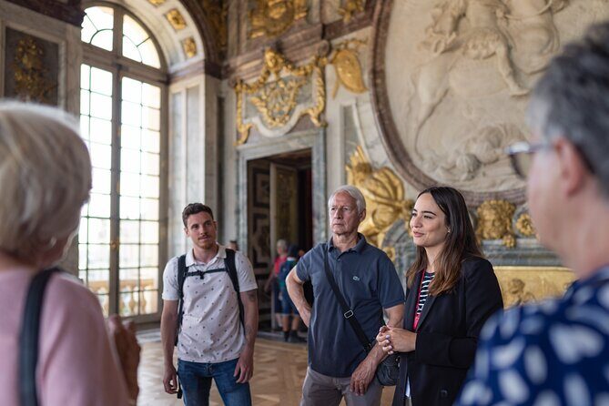 Versailles Full-Day Tour with the Estate of Marie-Antoinette - Getting to Versailles: the “don’t lose time” advantage