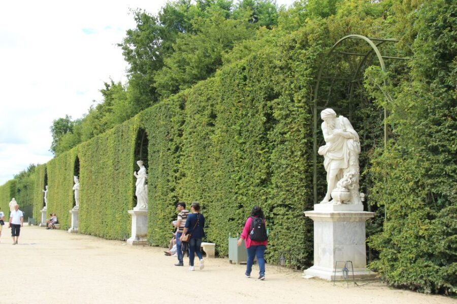 Versailles: Garden Private Guided Tour & Palace Entry Ticket - Where You Start: Place d’Armes and the Louis XIV Statue Meet-Up