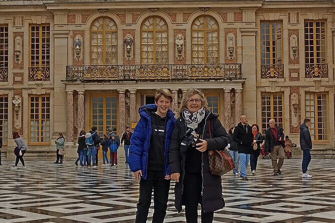 Versailles Palace and Garden Tour with Paris Private Transfers - Walking the Palace of Versailles without losing the plot