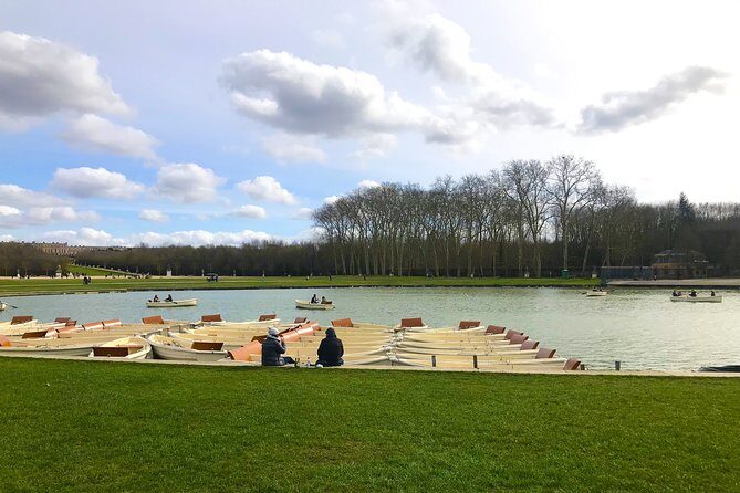 Versailles Palace Best of Estate Private Day Tour with Lunch & Queen's Hamlet - Getting to Versailles: the 8:10 am start and minivan pick-up