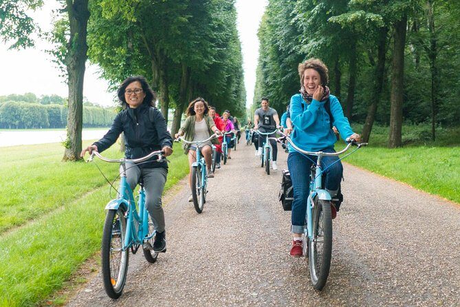 Versailles Palace Bike Tour with Market & Marie-Antoinette hamlet - The gardens on two wheels: faster views, fewer crowds, calmer moments