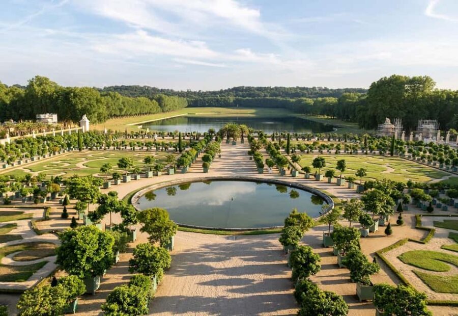 Versailles: Palace & Gardens Guided Tour with Entry Tickets - Practical pacing: what the 2 hours in the palace feels like