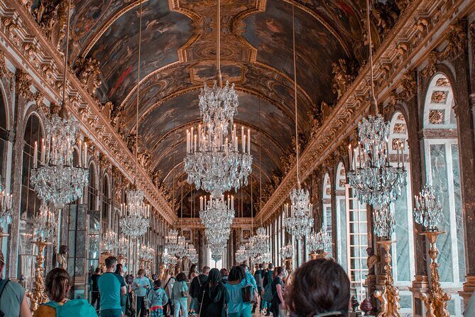 Versailles Palace Guided Tour with Reserved Entry - Gardens after the Palace: self-paced time, but extra tickets in peak season