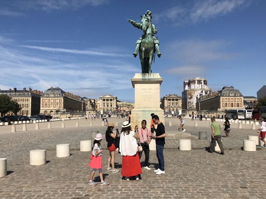 Versailles: Palace Guided Tour with Skip-the-Line Ticket - Meeting the Sun King: where you start and how not to get left behind