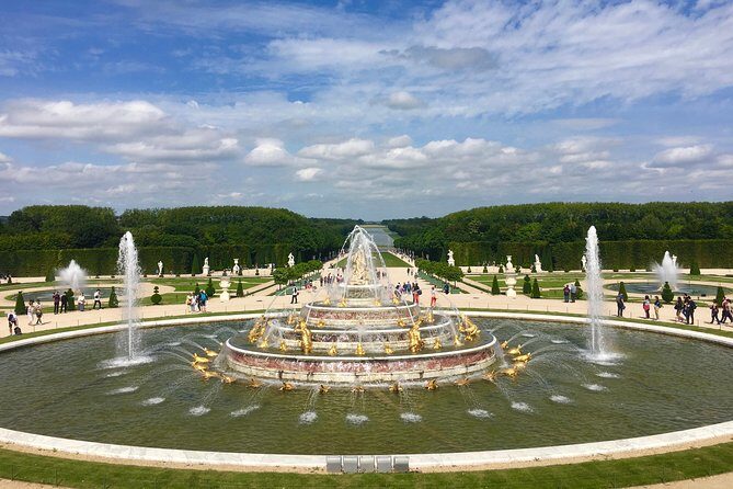 Versailles Palace & Marie-Antoinette's Estate Private Guided Tour with Lunch - Grand Trianon: Louis XIV’s Private Escape (Pastel-Pink Marble and All)