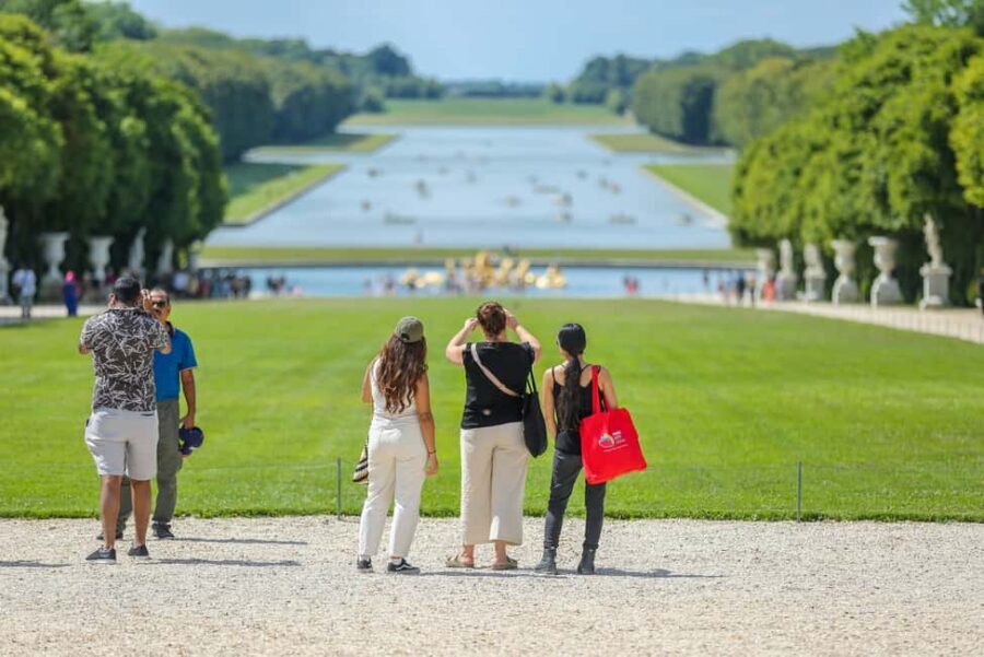 Versailles: Private Half-Day Guided Tour from Paris - Gardens time after the palace: your chance to slow down
