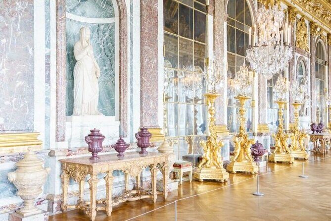 Versailles Royal Palace & Gardens with Exclusive Petit Apartments - Who Should Book Versailles Petit Apartments with This Format?