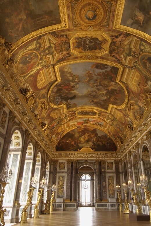 Versailles: Skip-the-Line Guided Tour of Palace with Gardens - Inside the Palace: Royal Apartments, God-Themed Rooms, and the Hall of Mirrors