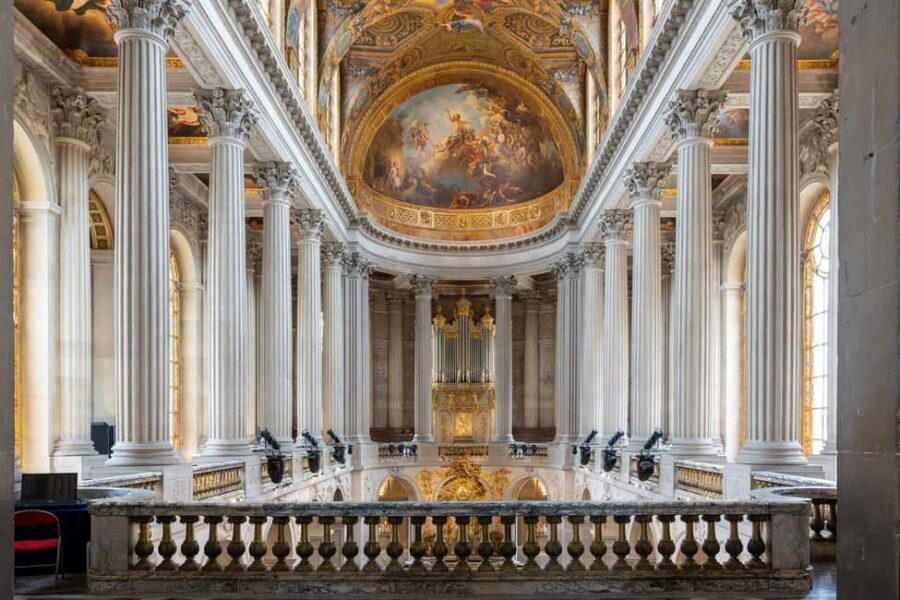 Versailles: Skip-the-Line Versailles Palace and Gardens Tour - Inside the Palace: Hall of Mirrors and Royal Apartments