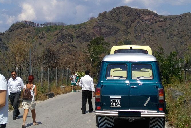 Vintage Van Experience: Tour and Transfer to Mt. Vesuvius - Small Group Size: A Real Benefit Up Near the Crater