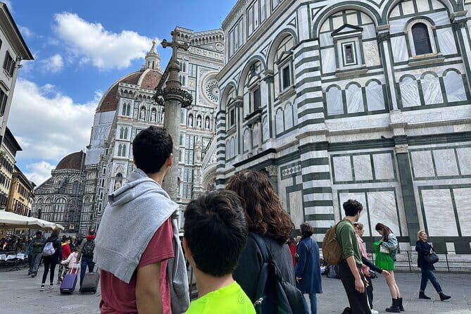 VIP PRIORITY ACCESS: UFFIZI GALLERY- Guided Tour - Who should book this Uffizi VIP guided tour
