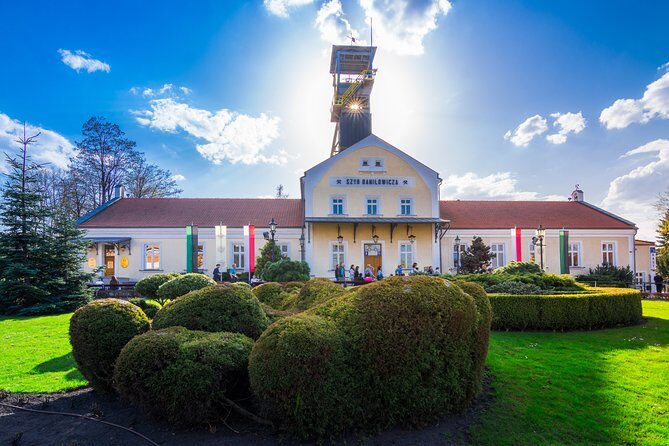 Wieliczka Salt Mine: 4-Hour Guided Tour from Krakow - Price and time: the real value of a 4-hour guided tour