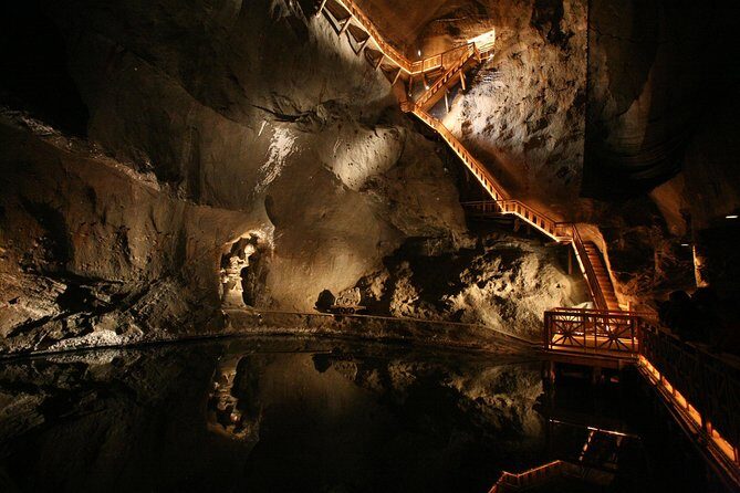 Wieliczka Salt Mine Guided Tour from Krakow with pick-up from Selected Hotels - The 5.5-Hour Plan from Krakow (and where the time really goes)