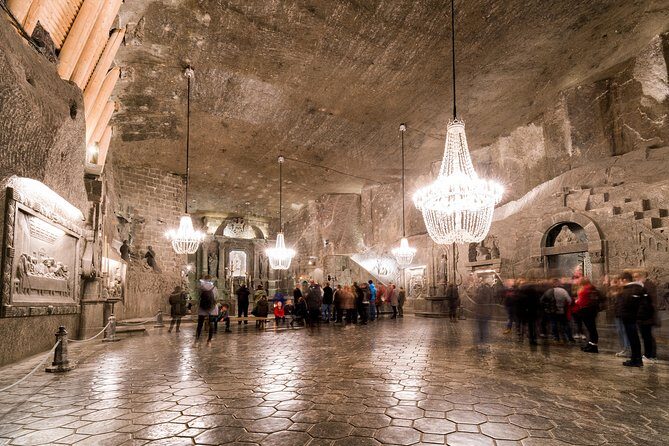 Wieliczka Salt Mine guided tour from Krakow with pickup options - Your 2.5-hour guided walk: history, legend, and salt craftsmanship