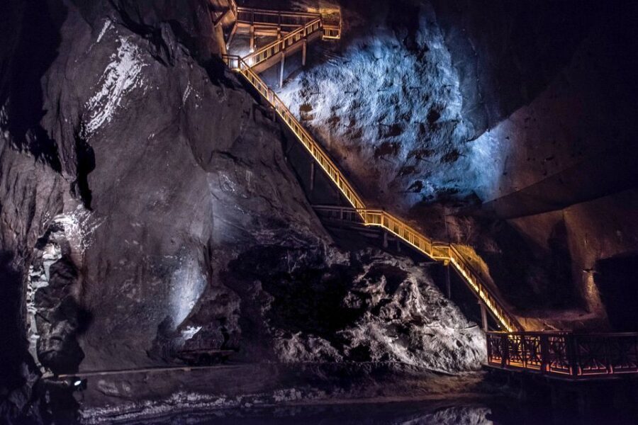 Wieliczka Salt Mine Tour Including Hotel Pick-Up - The descent: 378 wooden stairs and the 140-meter reality check