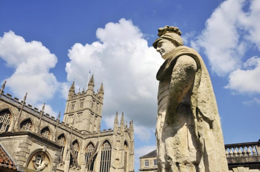 Windsor, Bath, Stonehenge & Salisbury with Christmas Lunch - Price and value: why this day trip isn’t just a bus ticket