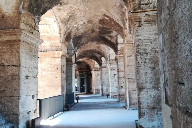 Wonders of The Colosseum Tour - Photo stops: small breaks that help the memories stick