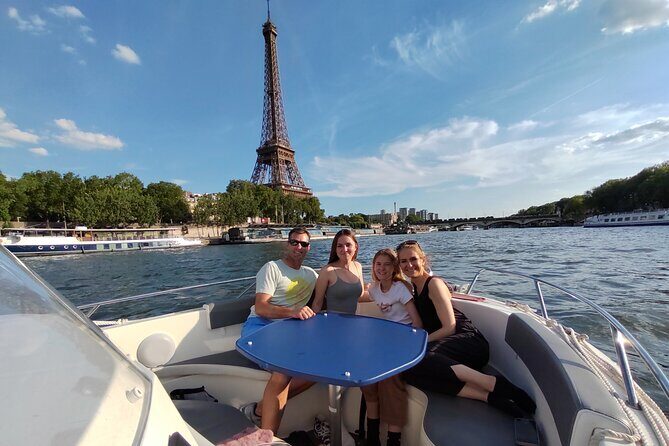 Your Private boat Captain Guide Explore Historical Paris - Getting to Port de Javel Haut and making the 1.5 hours count